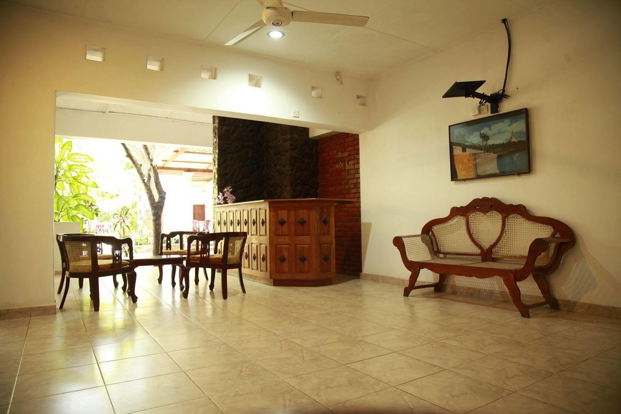 Hotel Cottage Tourist Rest Ponnarankulama Exterior photo