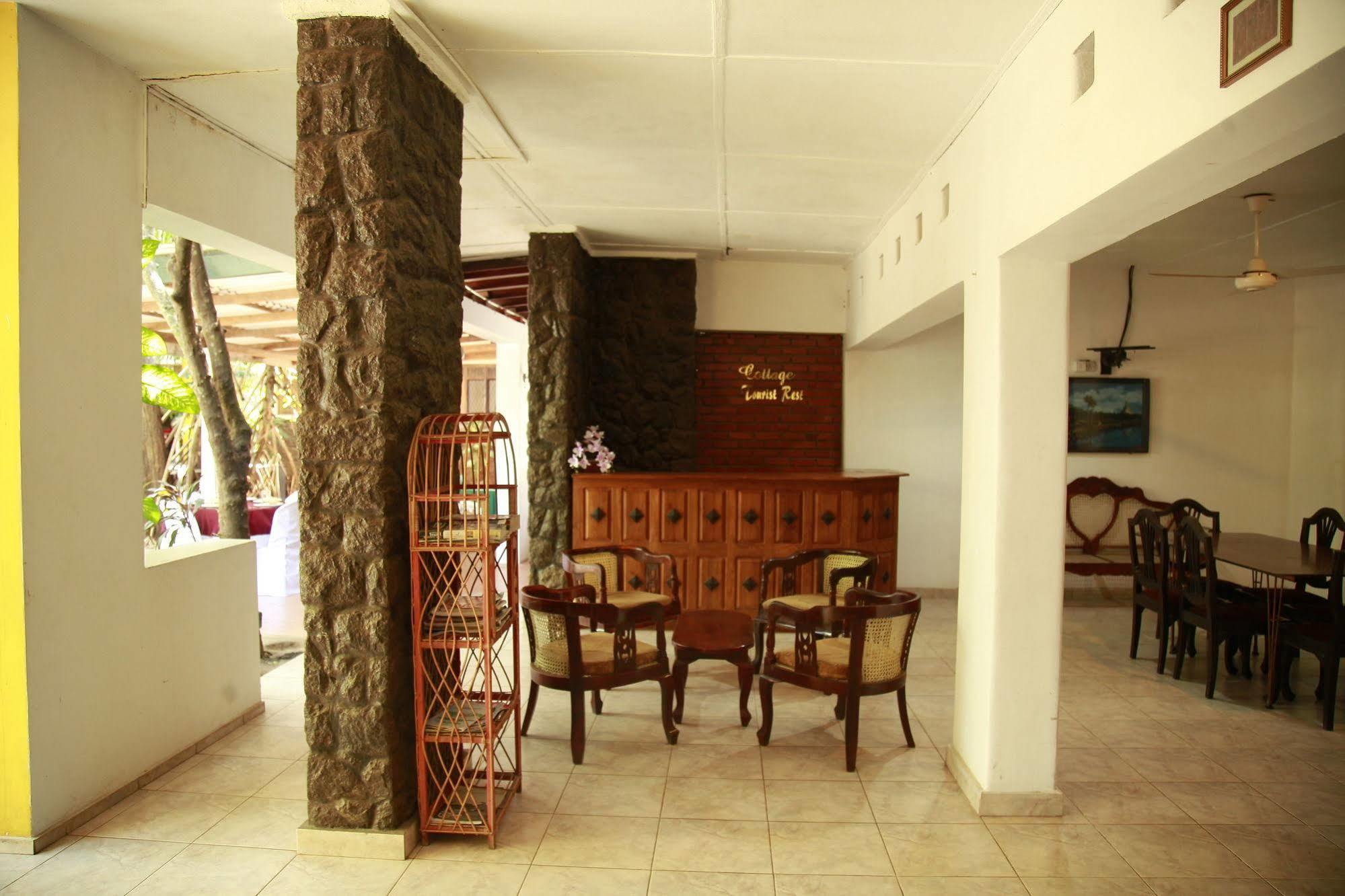 Hotel Cottage Tourist Rest Ponnarankulama Exterior photo